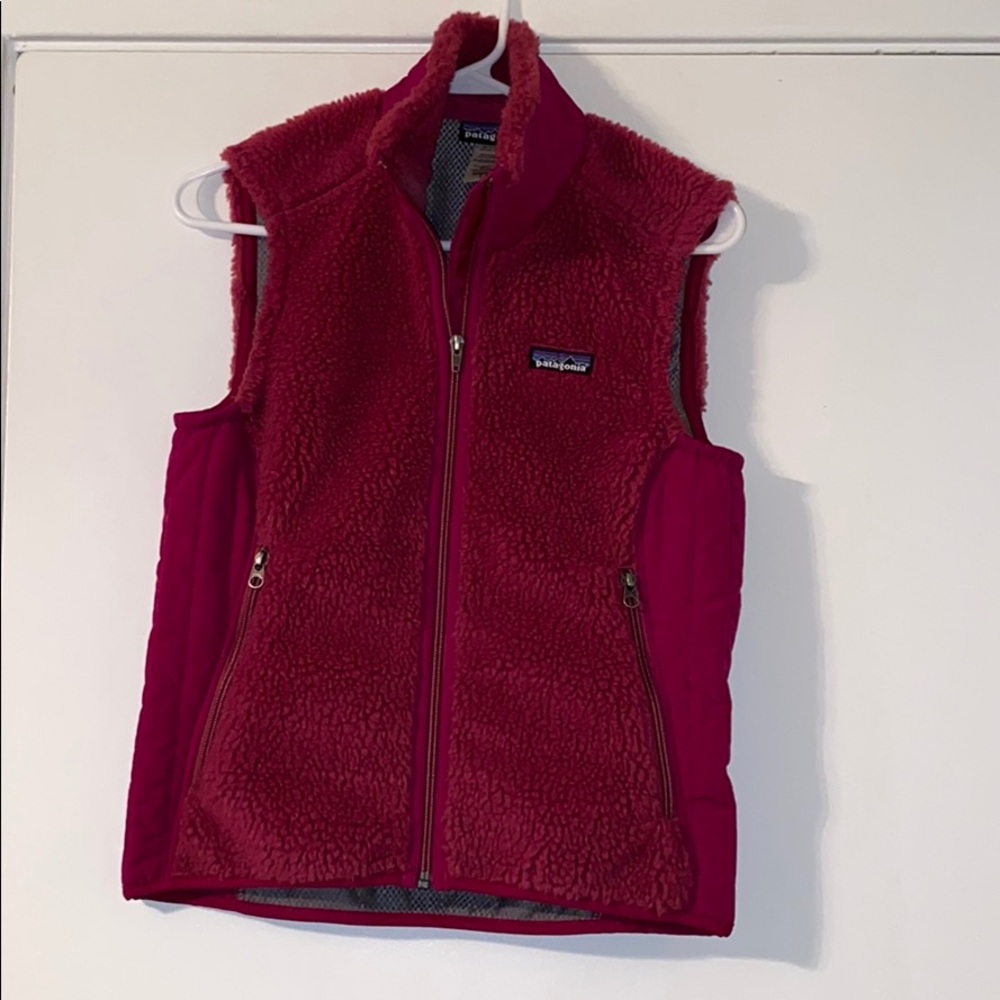 Burgundy Patagonia women’s vest